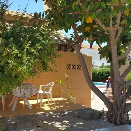 Casa La Florida Calle Aries Con Piscina Holiday home *